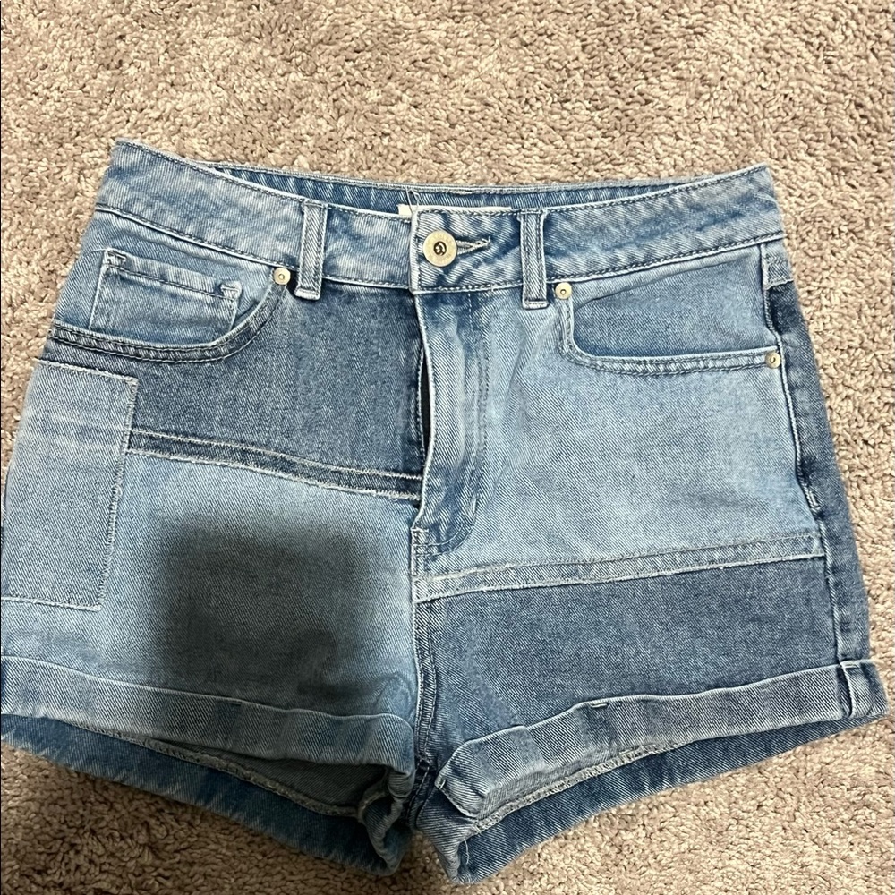 Color block jean shorts!